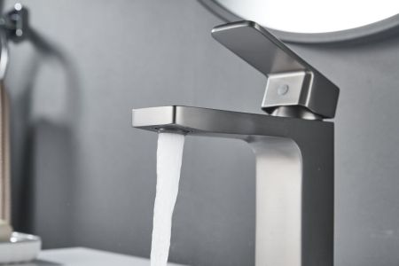 Смеситель для раковины Shevanik S9701T, оружейная сталь