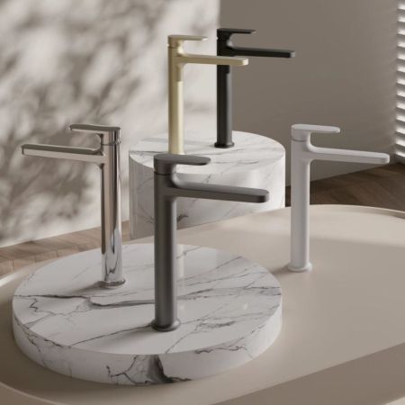 Смеситель для раковины высокий BELZ B11713-5, брашированное золото