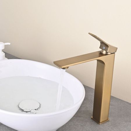 Смеситель для раковины высокий Shevanik S6111G, золотой сатин