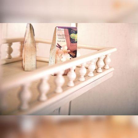 Зеркало с двумя шкафчиками и балюстрадой Бриклаер КАНТРИ 105SSB, бежевый дуб прованс, артикул КАНТРИ 105SSB