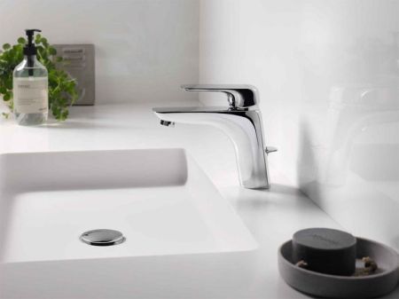 Смеситель для раковины, Kludi, Ameo, тип открывания воды-однорычажный, тип регулирования воды-керамический картридж, монтаж-на раковину/столешницу, отверстия для монтажа-1, высота, мм-155, вынос излива, мм-135, донный клапан-есть, тип подводки-гибкая, ста, артикул 410230575