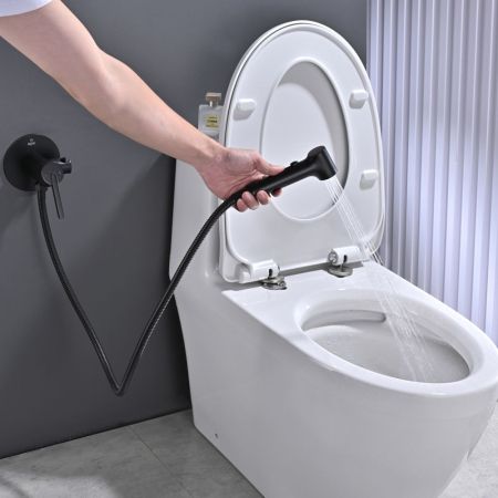 Гигиенический душ со смесителем Rose R235H, черный