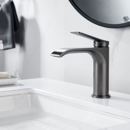 Смеситель для раковины Shevanik S4101T, оружейная сталь