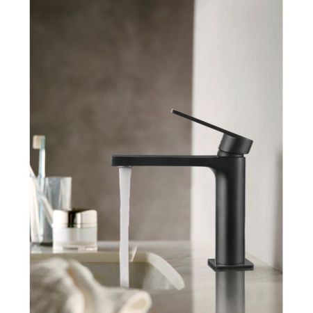 AQG Alpha, однорычажный смеситель для раковины без донного клапана, цвет черный матовый, артикул 01ALP100NG