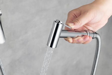 Комплект для гигиенического душа встроенный AQUATEK (cмеситель + гигиеническая лейка + шланг) AQ1019CR ВЕГА, артикул AQ1019CR