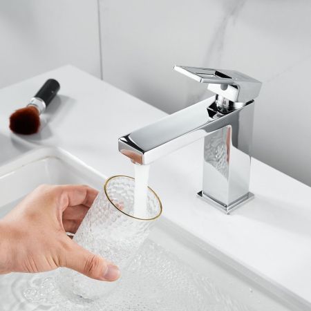 Смеситель для раковины Raffine F0196, хром