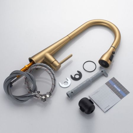 Смеситель для кухни с выдвижным изливом Shevanik S363G, золотой сатин