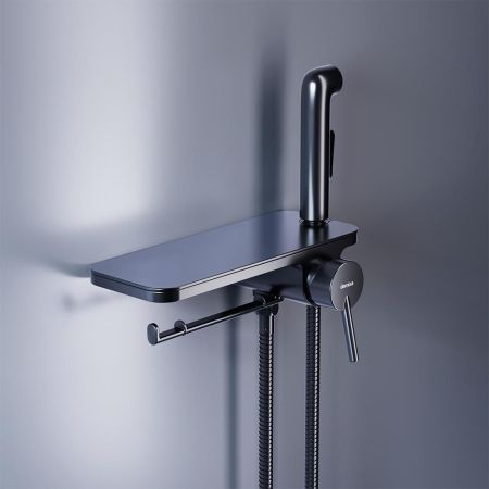 773500301 Jupiter, смеситель монтируемый в стену с гиг. душем и полкой, черный, артикул 773500301