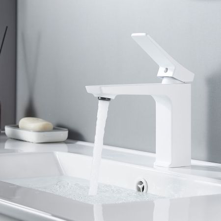 Смеситель для раковины Shevanik S4401C, белый