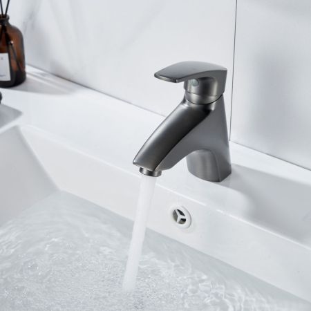 Смеситель для раковины Shevanik S5001T, оружейная сталь, артикул S5001T