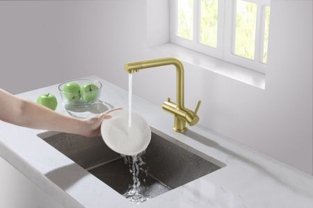 Смеситель для кухни с подключением фильтра Timo Saona 2396/17F золото матовое, артикул 2396/17F