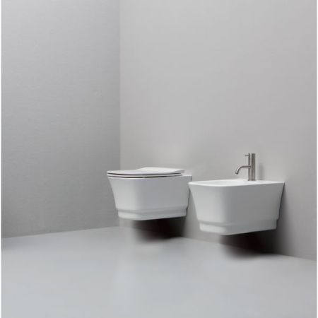 White Ceramic Idea, подвесной безободковый унитаз c крепежом, 51x35x28h см, цвет черный матовый, артикул W1000305