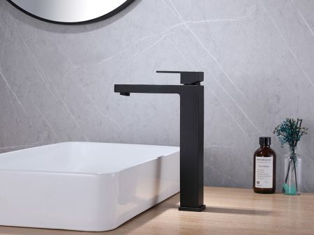 Смеситель ABBER Daheim AF8211B для раковины, черный матовый