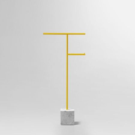 ANTONIO LUPI BIVIO Стойка напольная с полотенцедержателем и держателем туалетной бумаги, база из мрамора Carrara satinato, структура Mostarda goffrato, артикул BIVIO2.6/563.carrara