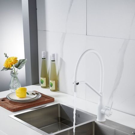 Смеситель для кухни с гибким изливом Shevanik S343C-1, белый