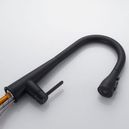 Смеситель для кухни с выдвижным изливом Shevanik S363H, черный