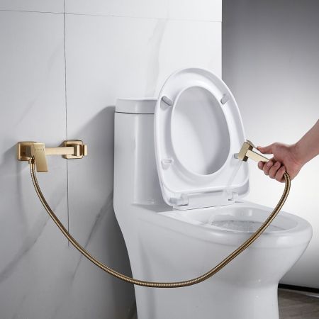 Гигиенический душ со смесителем Shevanik S137G, золотой сатин