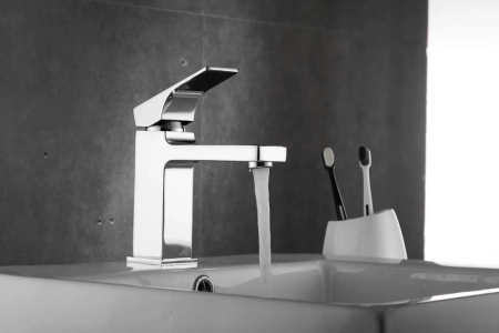 Смеситель для раковины Rose R10 R1001-1, хром