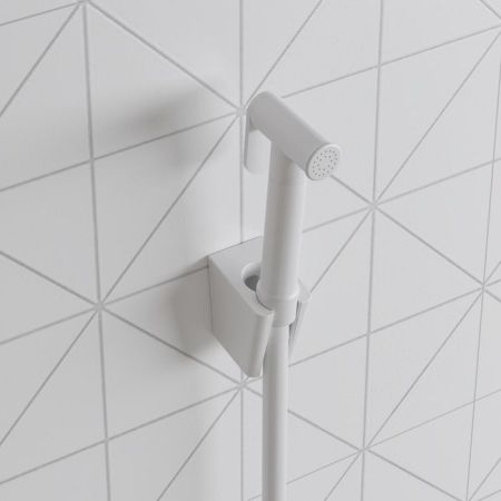 Гигиеническая лейка IDDIS белая матовая (020WB0Gi20), артикул 020WB0Gi20