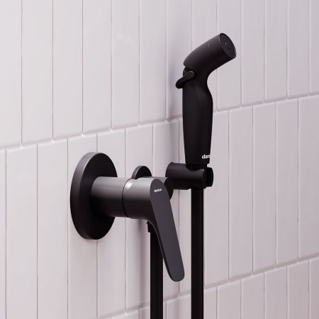 777510300 Jupiter, смеситель монтируемый в стену с гиг. душем, черный, артикул 777510300