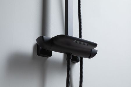 Душевая стойка Allen Brau Infinity 5.21030-31 черный матовый, артикул 5.21030-31