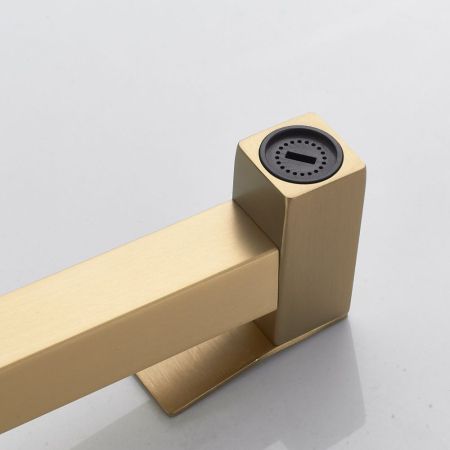 Гигиенический душ со смесителем Shevanik S137G, золотой сатин