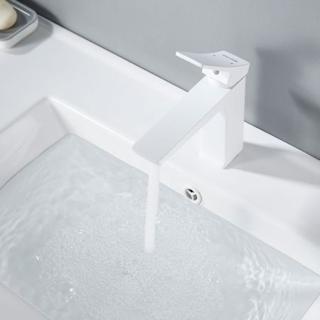 Смеситель для раковины Shevanik S4401C, белый