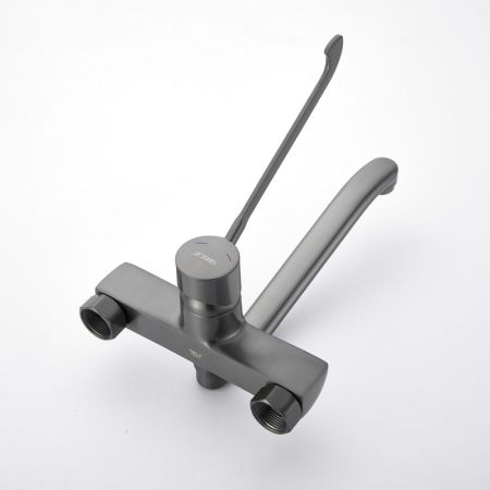 Смеситель для кухни с хирургической ручкой BELZ B79019-3, оружейная сталь