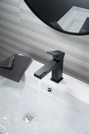 Cмеситель для раковины Knotlor KN-20/BL, черный