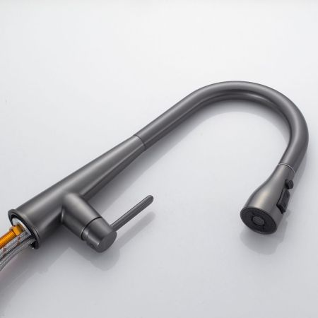 Смеситель для кухни с выдвижным изливом Shevanik S363T, оружейная сталь