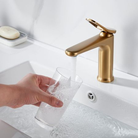 Смеситель для раковины Shevanik S4701G, золотой сатин, артикул S4701G