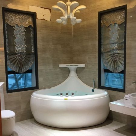 Акриловая ванна SSWW WHALE 150х150 с гидромассажем