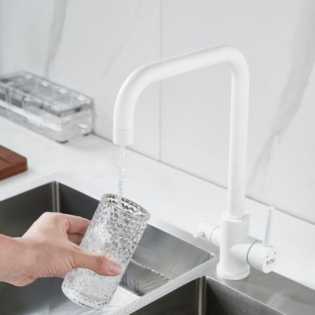 Смеситель для кухни с подключением фильтра воды Raffine F118C, белый, артикул F118C