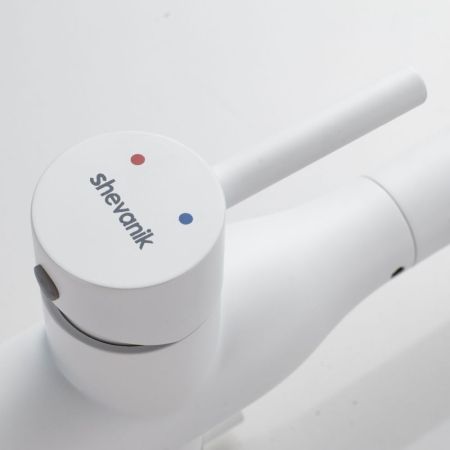 Смеситель для кухни с гибким изливом и подключением фильтра Shevanik S378C, белый