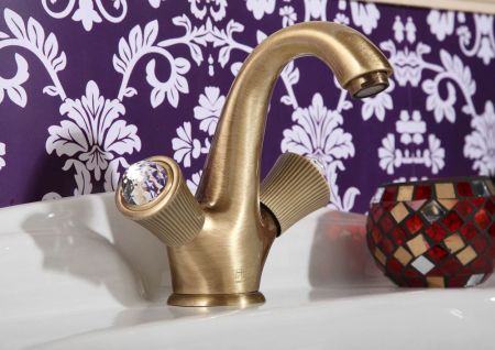 Смеситель для раковины Fiore VENERE SKY (SWAROVSKI®) 13ZZ0623, бронза, артикул 13ZZ0623