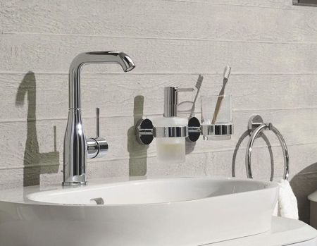Смеситель для раковины GROHE Essence+ с донным клапаном и высоким изливом, хром (32628001), артикул 32628001