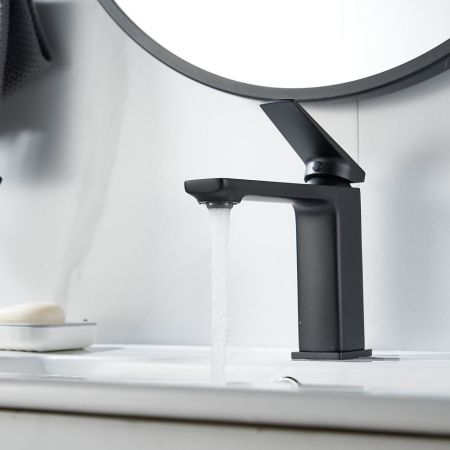 Смеситель для раковины Shevanik S8901H-1, черный