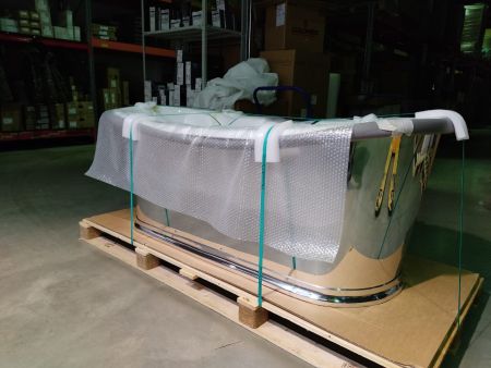 Devon REGAL Ванна чугунная 1820х810х705 cм, свободностоящая, отделанная с внешней стороны алюминиевыми листами, артикул DEREGAL