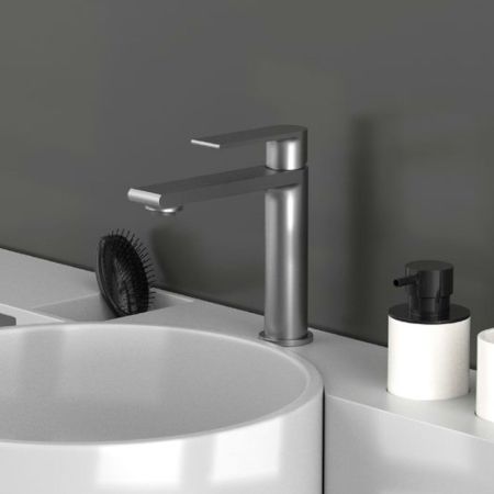 Смеситель для раковины Vogue VBF-1V1GM однорычажный, вороненая сталь, артикул VBF-1V1GM