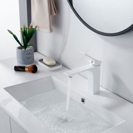 Смеситель для раковины Shevanik S6101C, белый