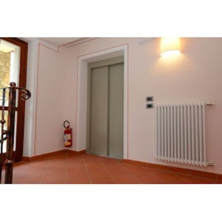 Стальной радиатор Arbonia 2057/18 18 секций с боковым подключением Стальной радиатор Arbonia 2057/18 18 секций с боковым подключением