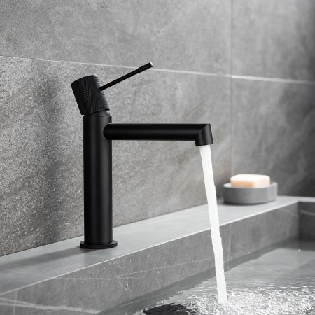 смесители для раковины Vincea Смеситель для раковины Desire VBF-1D1MB однорычажный, черный,, артикул VBF-1D1MB