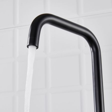 Смеситель для кухни с подключением фильтра Shevanik S528H, черный, артикул S528H