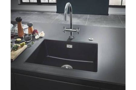 Мойка GROHE K700U с одной чашей, 610 x 460 мм, черный гранит (31655AP0) Мойка GROHE K700U с одной чашей, 610 x 460 мм, черный гранит (31655AP0)