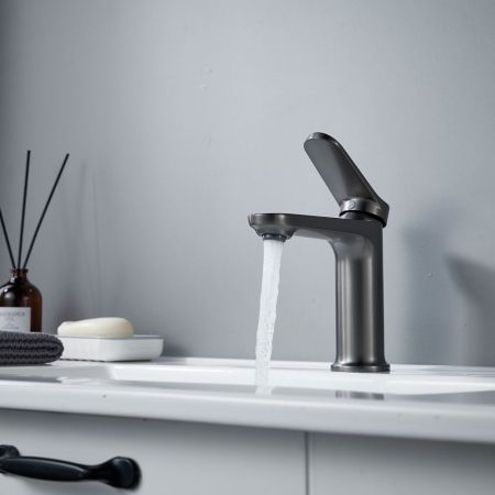 Смеситель для раковины Shevanik S4301T, оружейная сталь, артикул S4301T