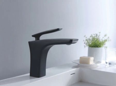 Смеситель для раковины Rose R27H R2701H, черный