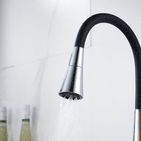 Смеситель для кухни с гибким изливом и режимом "душ" Rose R213, хром