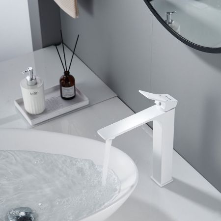 Смеситель для раковины высокий Shevanik S6111C, белый