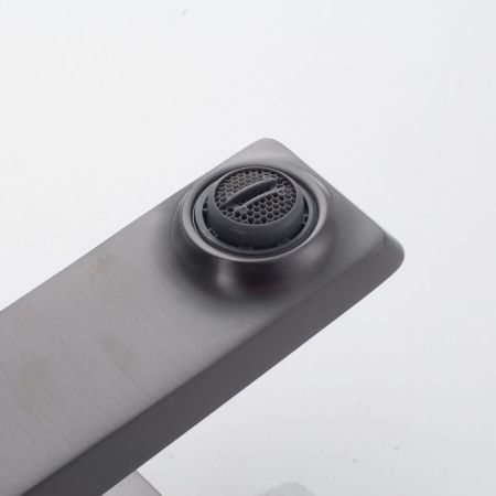 Смеситель для раковины Shevanik S4401T, оружейная сталь