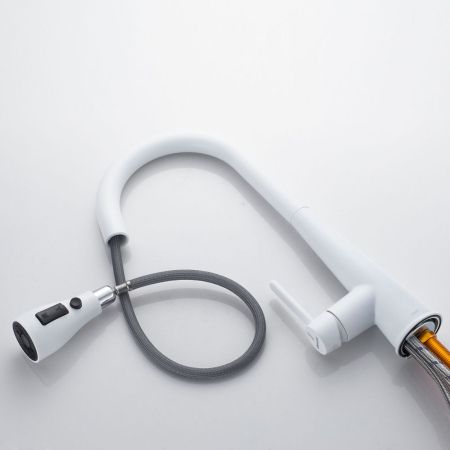 Смеситель для кухни с выдвижным изливом Shevanik S363C, белый